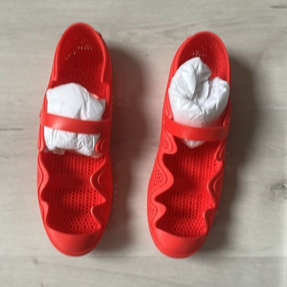 Tidal 3D Elite a cleat guard Size 9.5 INCHES in ember Red New with tags - Picture 15 of 16